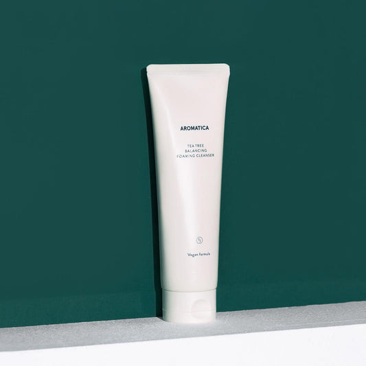 AROMATICA - Mousse Nettoyante Équilibrante au Tea Tree (180 ml)